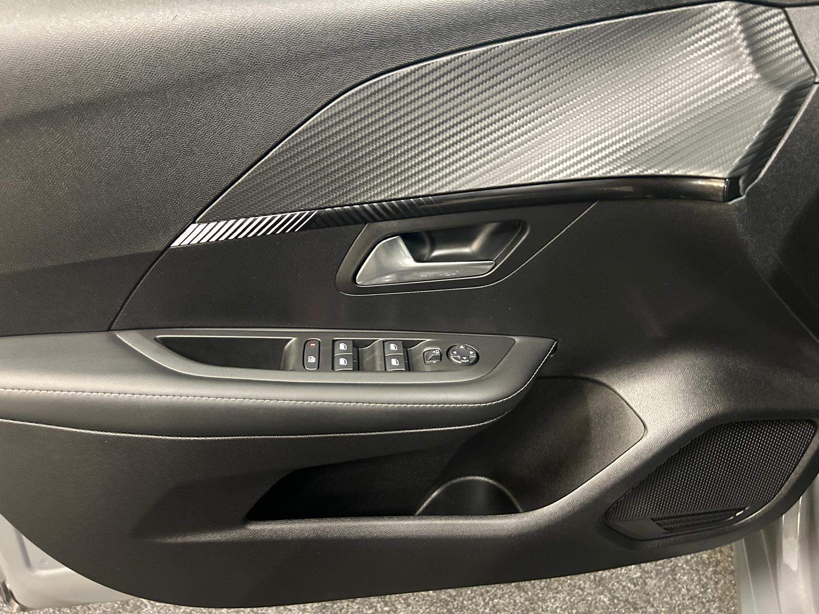 Peugeot 208 Hybrid Allure e-DCS6