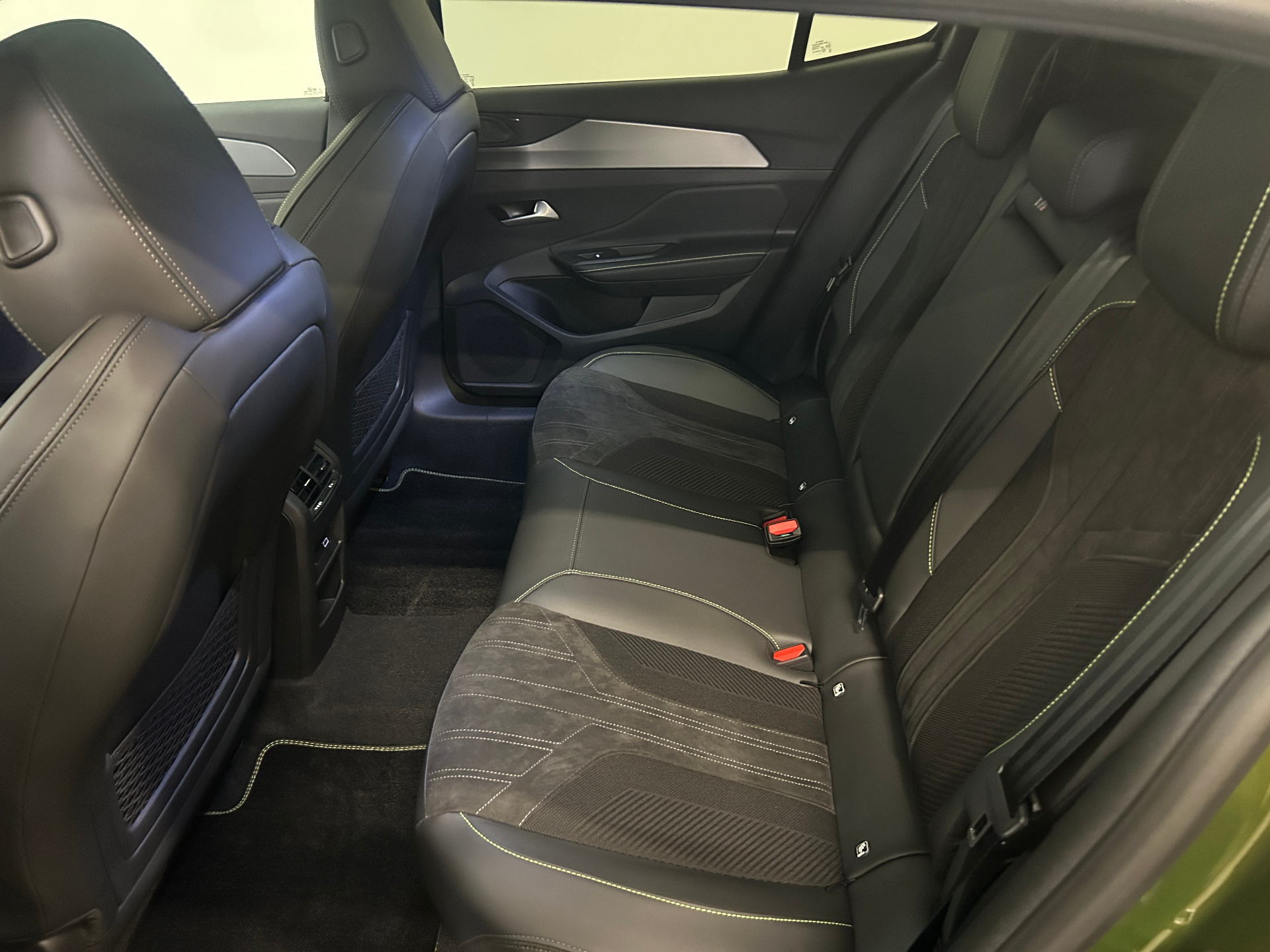 Peugeot 408 Hybrid GT Exclusive e-DCS6