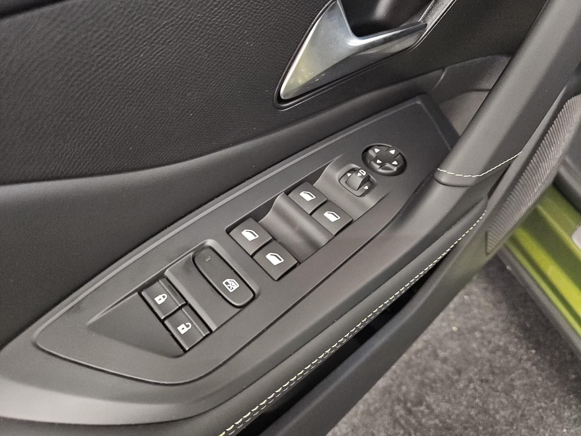 Peugeot 408 Hybrid GT Exclusive e-DCS6