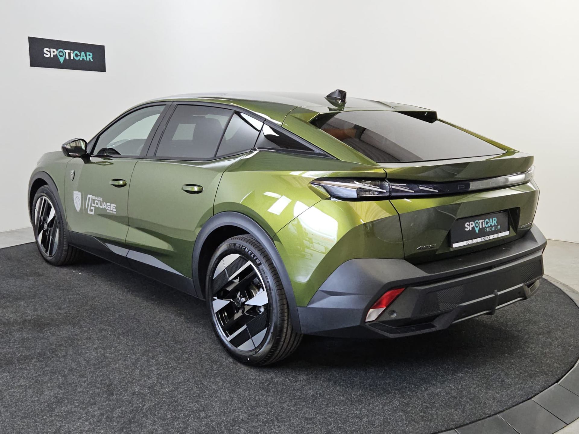 Peugeot 408 Hybrid GT Exclusive e-DCS6